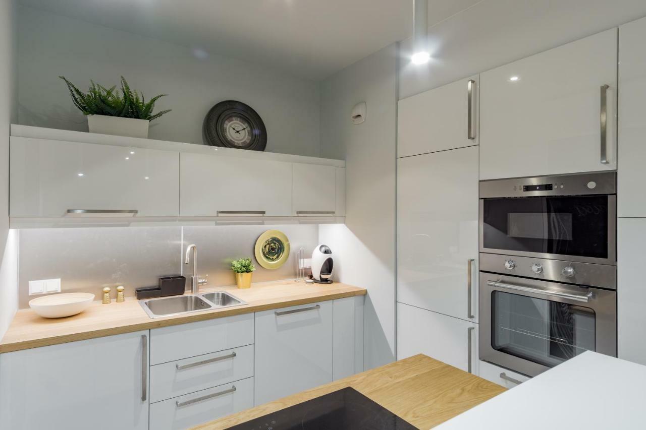 Mennica Residence Chic Apartment วอร์ซอ ภายนอก รูปภาพ